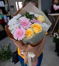 Букет цветов из:  Герберы, Розы и Хризантемы в Поповке