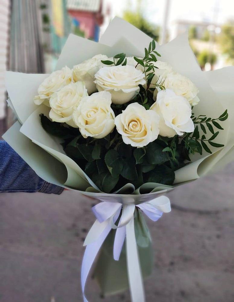 Букет Белые розы Проуд в Поповке