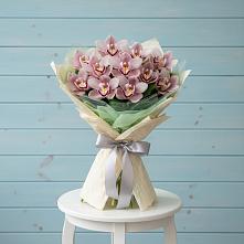 Букет цветов из:  Орхидеи и Розы в Поповке