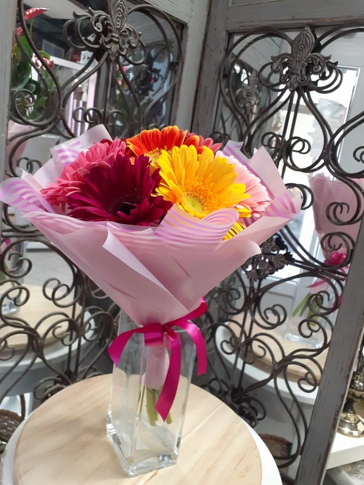 Букет цветов из: Герберы в Поповке