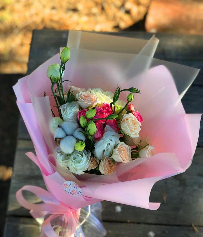 Букет цветов из: Розы и Лизиантусы в Поповке