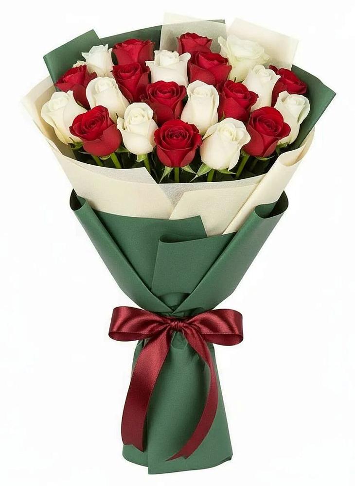 Букет Микс из красных и белых роз в Поповке