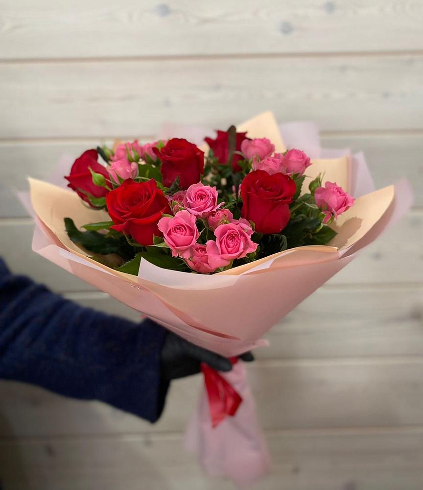 Букет цветов из: Розы в Поповке