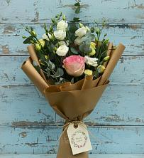 Букет цветов из:  Розы и Лизиантусы в Поповке
